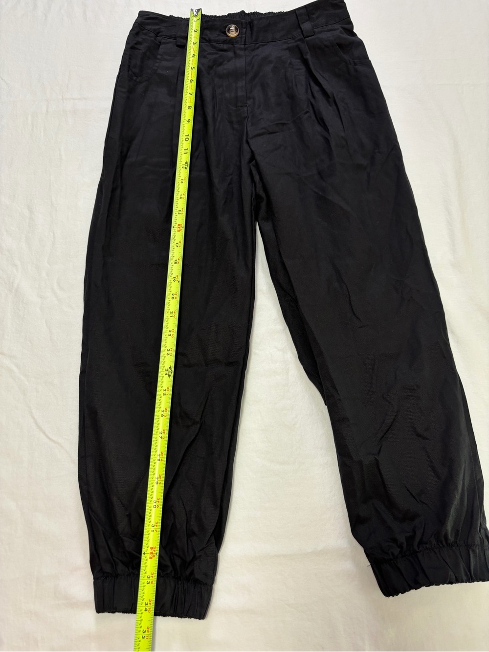 HALARA Black Elastic-Cuff Jogger Pants - Picture 3 of 13